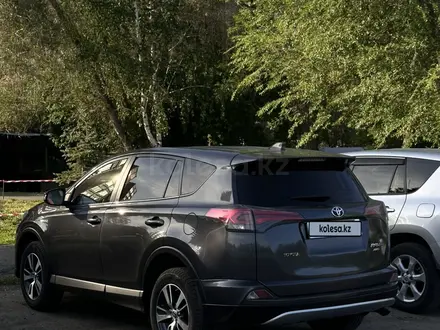 Toyota RAV4 2016 года за 10 600 000 тг. в Усть-Каменогорск – фото 8