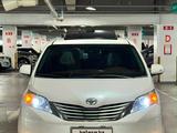 Toyota Sienna 2014 годаүшін14 100 000 тг. в Астана