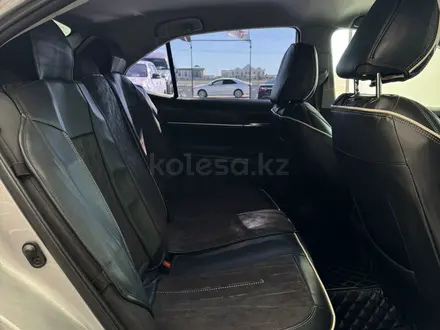 Toyota Camry 2021 года за 9 300 000 тг. в Актау – фото 15