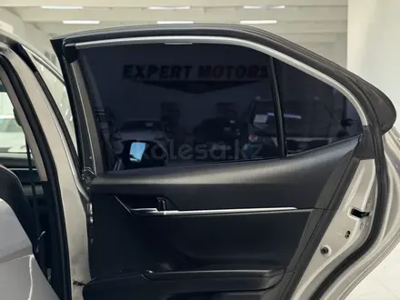 Toyota Camry 2021 года за 9 300 000 тг. в Актау – фото 16