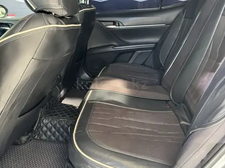 Toyota Camry 2021 года за 9 300 000 тг. в Актау – фото 14