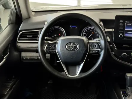Toyota Camry 2021 года за 9 300 000 тг. в Актау – фото 9