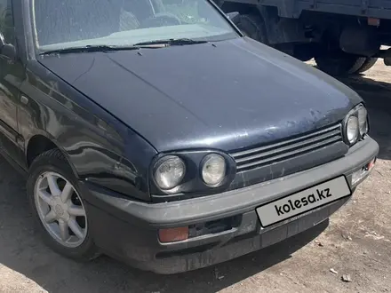 Volkswagen Golf 1994 года за 1 500 000 тг. в Алматы