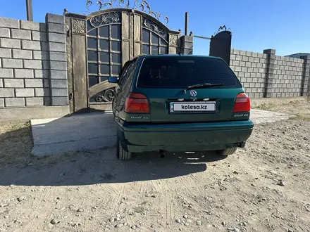 Volkswagen Golf 1997 года за 1 500 000 тг. в Тараз – фото 2