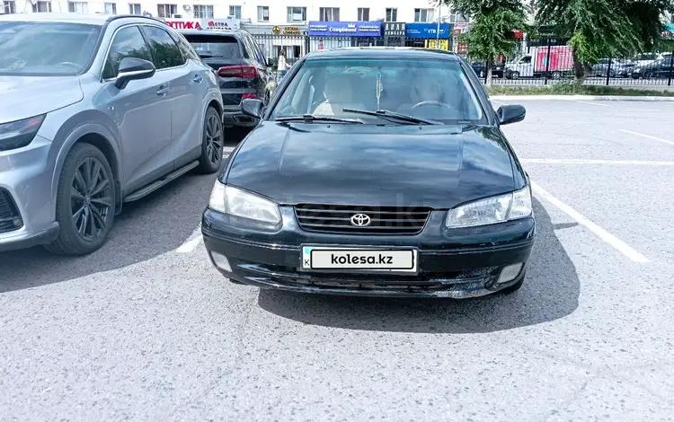 Toyota Camry 1999 годаfor2 950 000 тг. в Астана