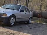 BMW 318 1991 годаfor600 000 тг. в Караганда