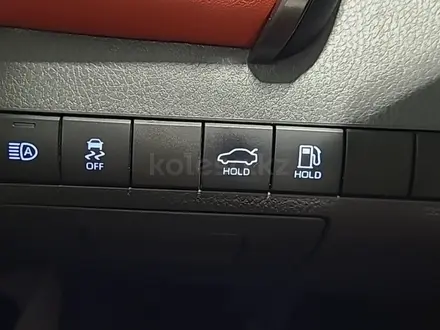 Toyota Camry 2020 года за 9 990 000 тг. в Алматы – фото 23