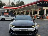 Kia K5 2021 года за 13 000 000 тг. в Алматы – фото 2