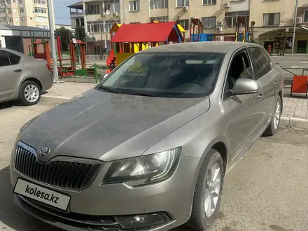 Skoda Superb 2013 года за 3 500 000 тг. в Атырау – фото 9