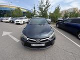 Toyota Camry 2016 года за 7 700 000 тг. в Алматы – фото 2