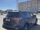 Toyota RAV4 2017 года за 10 500 000 тг. в Актау – фото 4