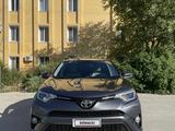 Toyota RAV4 2017 года за 10 500 000 тг. в Актау