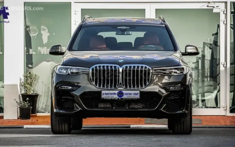 BMW X7 2022 года за 66 880 000 тг. в Астана
