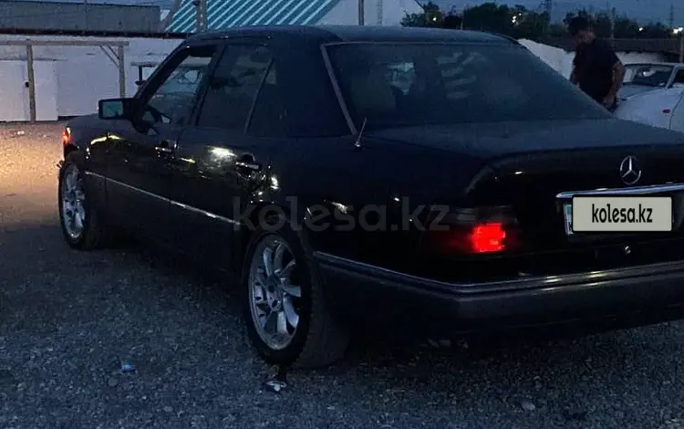 Mercedes-Benz E 320 1995 года за 2 550 000 тг. в Шымкент
