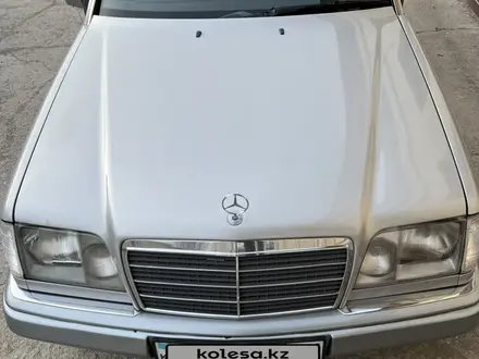 Mercedes-Benz E 220 1995 года за 3 300 000 тг. в Кызылорда – фото 7