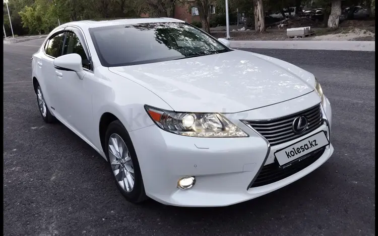 Lexus ES 300h 2014 года за 13 900 000 тг. в Алматы