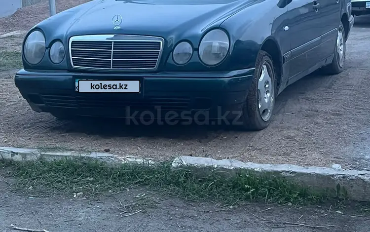 Mercedes-Benz E 230 1997 годаүшін2 700 000 тг. в Державинск