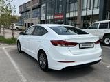 Hyundai Avante 2018 года за 7 800 000 тг. в Шымкент – фото 2