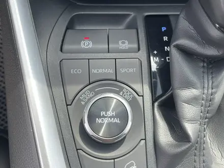 Toyota RAV4 2020 года за 13 900 000 тг. в Актобе – фото 18
