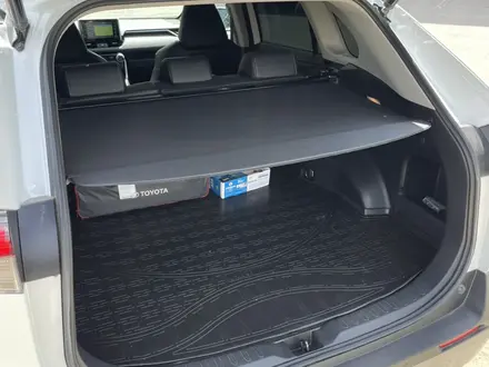 Toyota RAV4 2020 года за 13 900 000 тг. в Актобе – фото 24