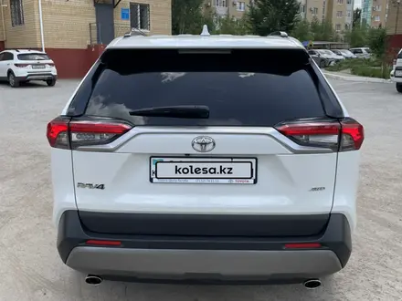 Toyota RAV4 2020 года за 13 900 000 тг. в Актобе – фото 6