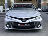 Toyota Camry 2019 года за 14 300 000 тг. в Шымкент – фото 2