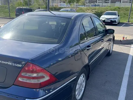 Mercedes-Benz C 200 2001 года за 2 900 000 тг. в Астана – фото 19