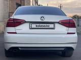 Volkswagen Passat 2016 года за 8 900 000 тг. в Караганда – фото 5