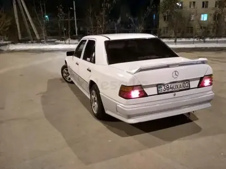 Тюнинг спойлер для Mercedes Benz w124 за 18 000 тг. в Алматы – фото 8