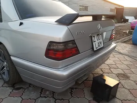 Тюнинг спойлер для Mercedes Benz w124 за 40 000 тг. в Караганда – фото 21