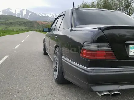 Тюнинг спойлер для Mercedes Benz w124 за 40 000 тг. в Караганда – фото 29