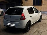 Renault Sandero 2014 года за 2 500 000 тг. в Уральск – фото 4