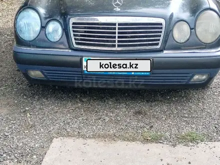 Mercedes-Benz E 280 1997 года за 2 300 000 тг. в Алматы