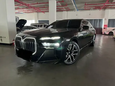 BMW 740 2023 года за 85 000 000 тг. в Алматы – фото 3