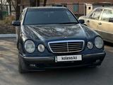 Mercedes-Benz E 320 2000 года за 2 700 000 тг. в Алматы – фото 3