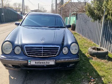 Mercedes-Benz E 320 2000 года за 2 700 000 тг. в Алматы – фото 6