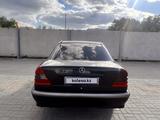 Mercedes-Benz C 200 1998 годаүшін1 800 000 тг. в Актобе – фото 2