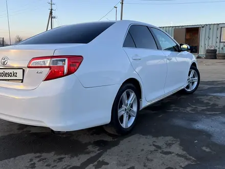 Toyota Camry 2012 года за 8 700 000 тг. в Актобе – фото 4