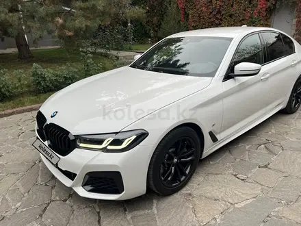 BMW 530 2022 года за 29 000 000 тг. в Алматы