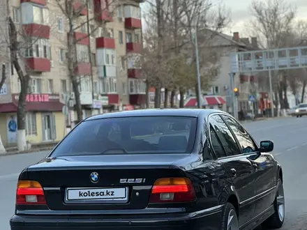 BMW 525 2001 года за 4 200 000 тг. в Уральск – фото 9