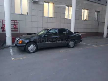 Mercedes-Benz E 230 1991 года за 1 400 000 тг. в Алматы – фото 17