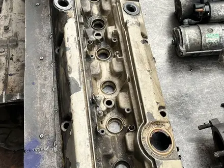 Привозной оригинал клапанная крышка M104 за 2 000 тг. в Алматы