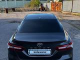 Toyota Camry 2020 года за 15 500 000 тг. в Караганда – фото 3