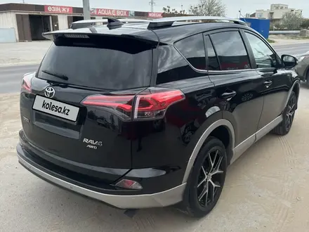 Toyota RAV4 2017 года за 13 200 000 тг. в Актау – фото 4