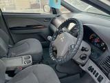 Mitsubishi Grandis 2003 годаүшін2 800 000 тг. в Актау – фото 2