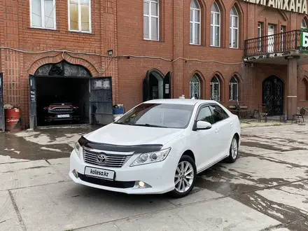 Toyota Camry 2013 года за 9 000 000 тг. в Актобе