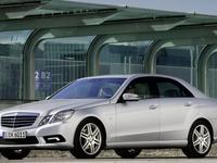 Стекла ФАРЫ Mercedes w212 (2009 — 2016 Г. В.) за 17 000 тг. в Алматы