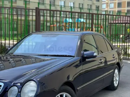 Mercedes-Benz E 280 2001 года за 3 700 000 тг. в Шымкент – фото 2