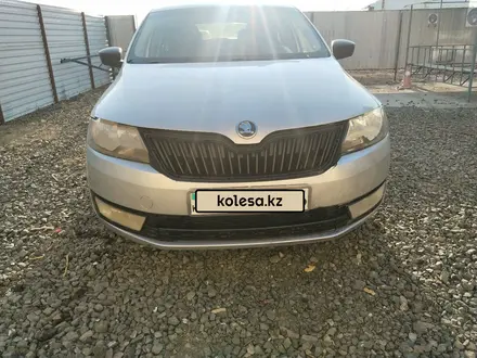 Skoda Rapid 2013 года за 2 950 000 тг. в Атырау – фото 10