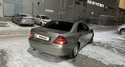 Mercedes-Benz C 180 2003 годаүшін4 000 000 тг. в Астана – фото 2